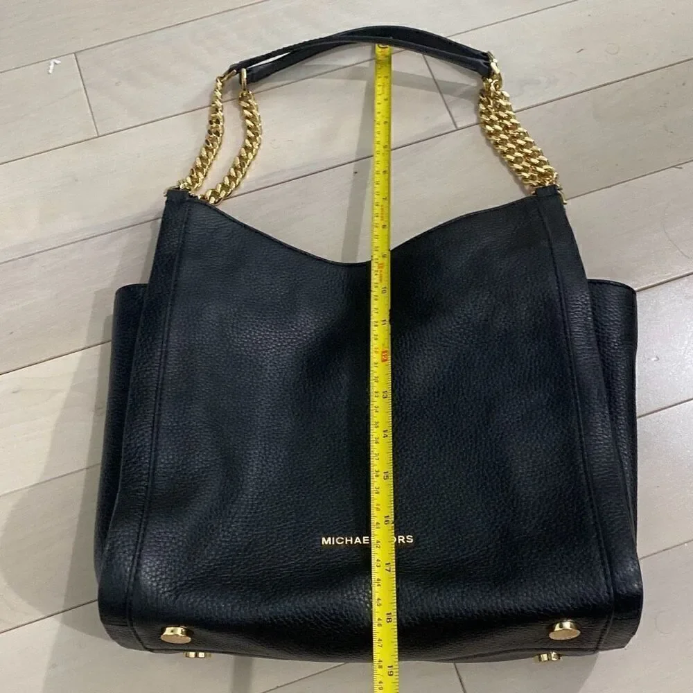 Michael Kors Women's Chain Detailed Strap Newbury Shoulder Bag Black